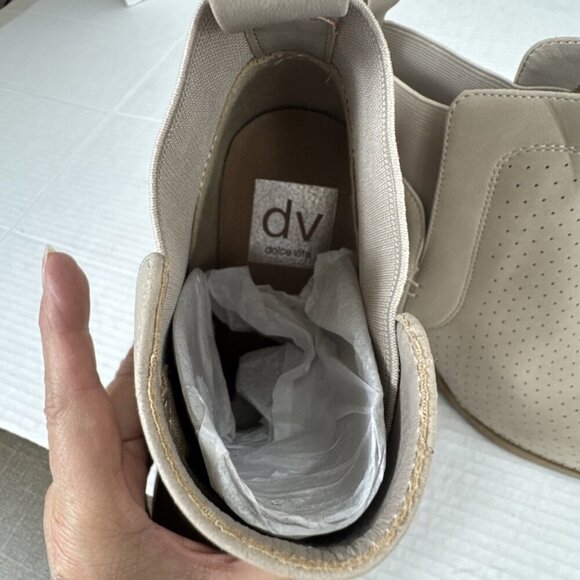 DV by Dolce Vita Gerdy Bootie 7,5 M Beige NWOB 9341 - Picture 13 of 15